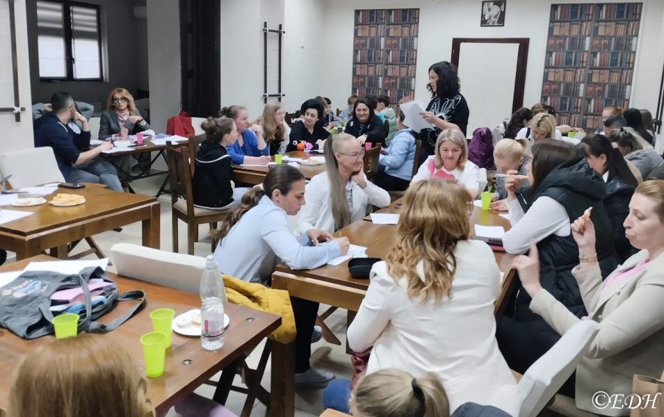 Read more about the article Proiectul „EDUCAȚIA ȘI CREDINȚA ÎN EPOCA DIGITALĂ” la Centrul de tineret Orthocaffe Deva