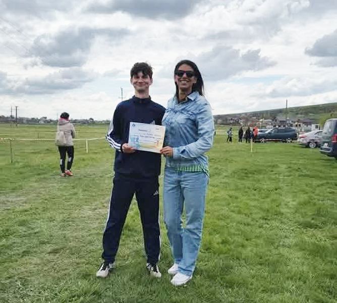 Read more about the article Atletism: Un devean, medalii la Olimpiada Națională a Sportului Școlar, la cros
