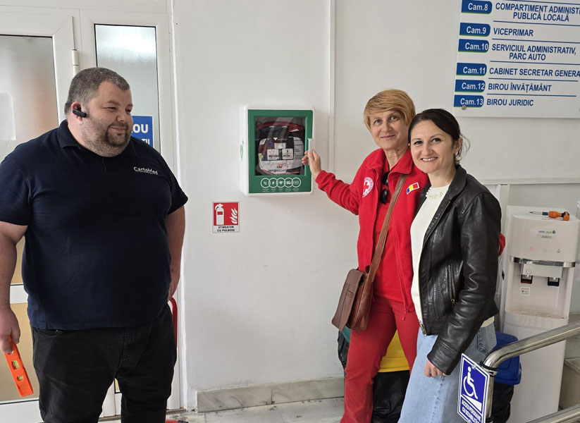 Read more about the article Primăria Deva este dotată, de vineri 15 mai, cu un defibrilator pentru intervenţii de urgenţă