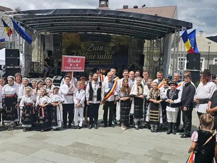 Read more about the article Peste 100 de social-democrați au participat la Ziua Minerului și debutul Zilelor Orașului Abrud