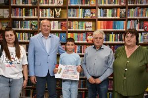 Read more about the article Rareș-Claudiu Penelea, „Cel mai fidel cititor” al Bibliotecii Comunale Lelese