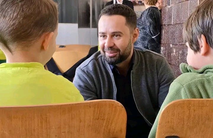 Read more about the article Corneliu Mureșan: PSD se opune tăierii burselor sociale în perioada vacanței școlare și va contesta Hotărârea de Guvern în instanță