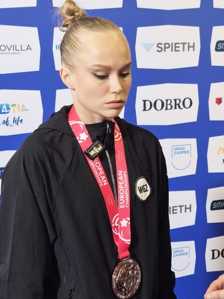 Read more about the article Gimnastică: Rusoaica Angelina Melnikova, regina gimnasticii europene
