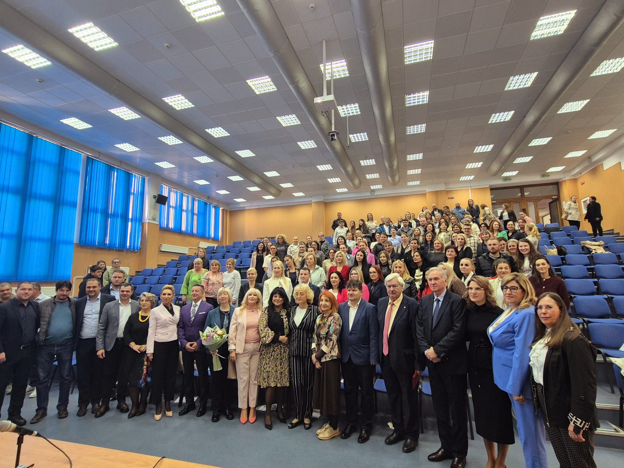 Read more about the article Facultatea de Asistență Medicală Generală din Deva a deschis un nou an universitar